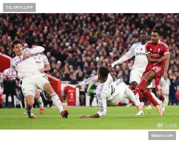 利物浦2-0完胜布莱顿紧追切尔西 埃基蒂克梅开二度立头功