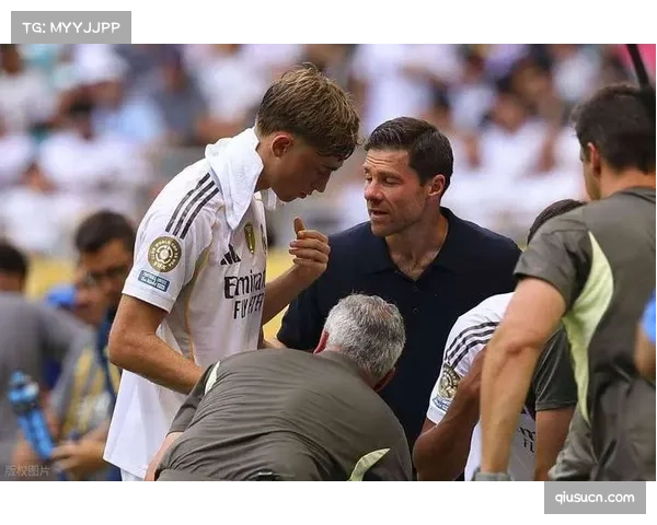 勒沃库森控球主导遭遇瓶颈,阿隆索体系面对铁桶阵破局乏力 勒沃库森控球主导遭遇瓶颈,阿隆索体系面对铁桶阵破局乏力