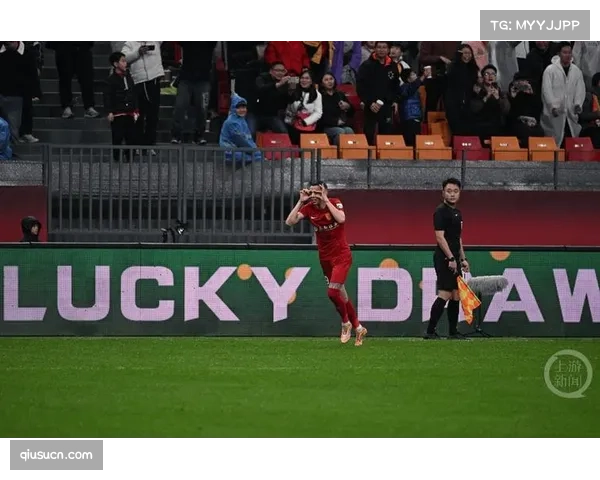 肯帕努任意球直接破门 铜梁龙外援展现精湛脚法